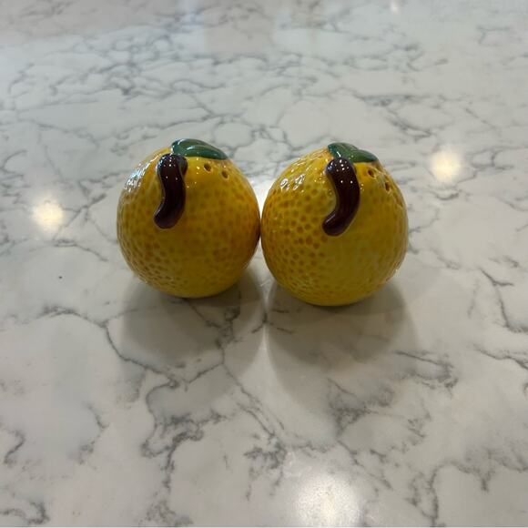 Ceramic Lemon Salt & Pepper Shakers - Picture 3 of 6